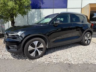 VOLVO XC40 B4 AWD Geartronic Momentum Pro