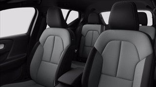VOLVO XC40 B3 automatico Plus Black Edition 16