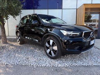 VOLVO XC40 T3 Geartronic Momentum 2