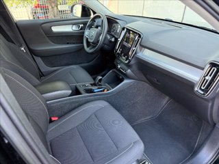 VOLVO XC40 T3 Geartronic Momentum 9