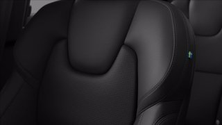 VOLVO XC90 T8 Plug-in hybrid AWD automatico 7 posti Ultra Dark 17