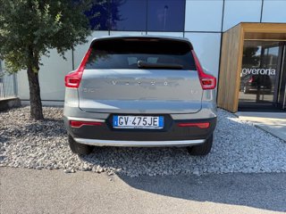 VOLVO XC40 B3 automatico Core 4