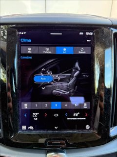 VOLVO XC60 B4 automatico Essential 13