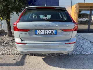 VOLVO XC60 B4 automatico Essential 4