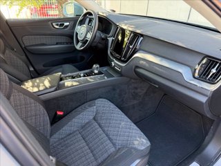 VOLVO XC60 B4 automatico Essential 8