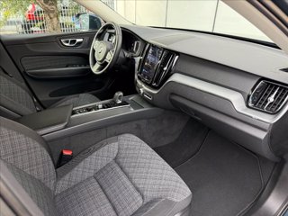 VOLVO XC60 B4 (d) automatico Core 8