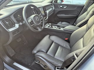 VOLVO XC60 B4 (d) AWD automatico Plus Dark 13