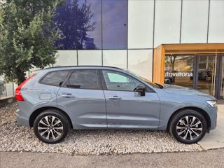 VOLVO XC60 B4 (d) AWD automatico Plus Dark 3