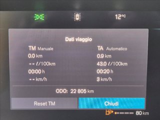 VOLVO XC60 B4 (d) AWD automatico Plus Dark 8