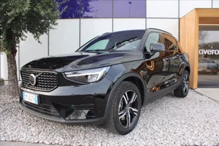 VOLVO XC40 B3 automatico Plus Dark