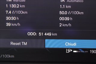 VOLVO XC40 B3 automatico Plus Dark 12