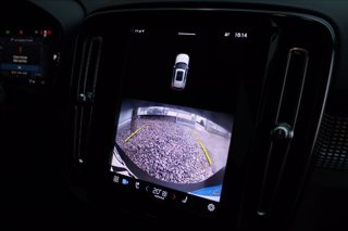 VOLVO XC40 B3 automatico Plus Dark 14