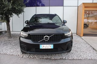 VOLVO XC40 B3 automatico Plus Dark 2