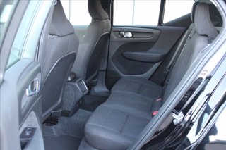 VOLVO XC40 T2 Momentum Core 10