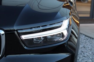 VOLVO XC40 T2 Momentum Core 13