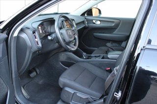 VOLVO XC40 T2 Momentum Core 5