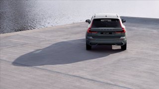 VOLVO XC60 T6 Plug-in hybrid AWD automatico Plus Dark 2