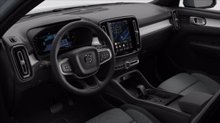 VOLVO XC40 B3 automatico Core 14