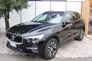 VOLVO XC60 B4 (d) AWD Geartronic Momentum Pro 0
