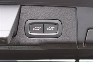 VOLVO XC60 B4 (d) AWD Geartronic Momentum Pro 20