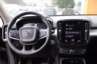 VOLVO XC40 T3 Geartronic Momentum Pro 13