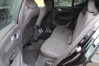 VOLVO XC40 T3 Geartronic Momentum Pro 9