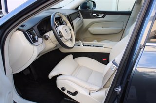 VOLVO XC60 B4 (d) AWD Geartronic Inscription 9