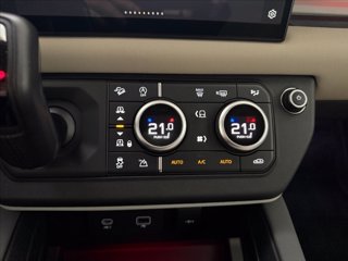 LAND ROVER Defender 110 3.0D I6 250 CV AWD Auto 11