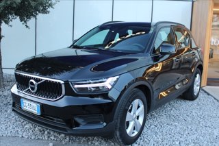VOLVO XC40 T2 Geartronic Momentum Core