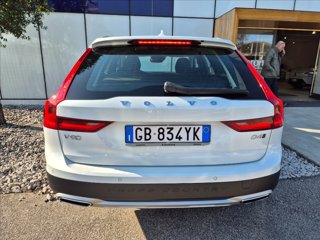 VOLVO V90 Cross Country D4 AWD Pro 3