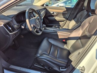 VOLVO V90 Cross Country D4 AWD Pro 6